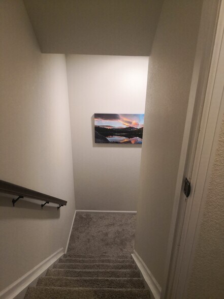 Building Photo - 12989 Ventana St
