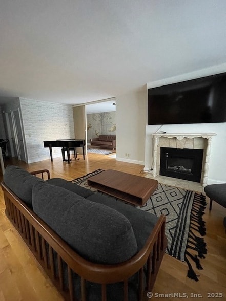 Building Photo - 69 Harbour Close