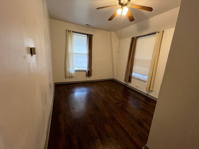 Building Photo - 15534 Turlington Ave