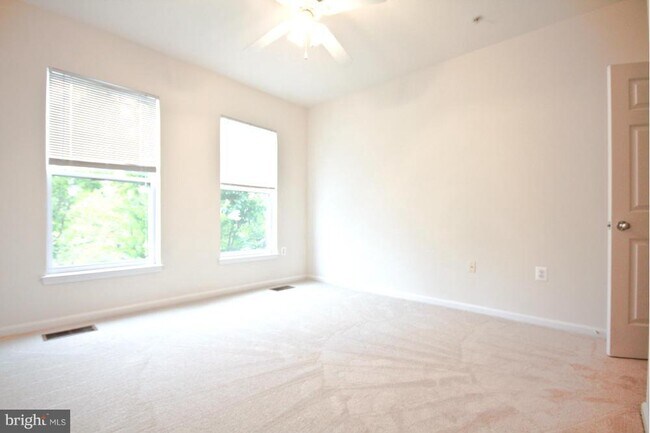 Building Photo - 5107 Travis Edward Way