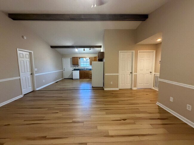 Building Photo - Three Springs Rd. 2188-2190