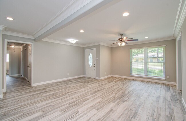 Building Photo - 11403 Braewick Dr
