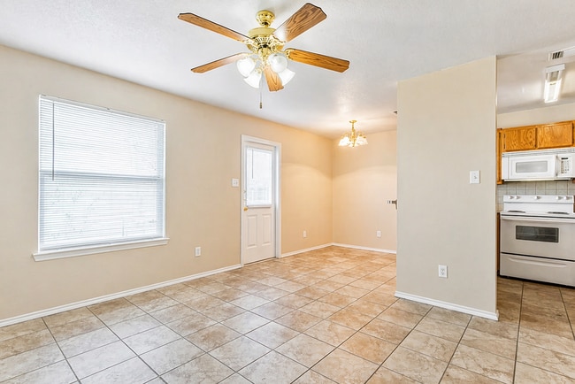 Building Photo - AVAILABLE NOW; APPLY AT OUR WEBSITE TODAY!!