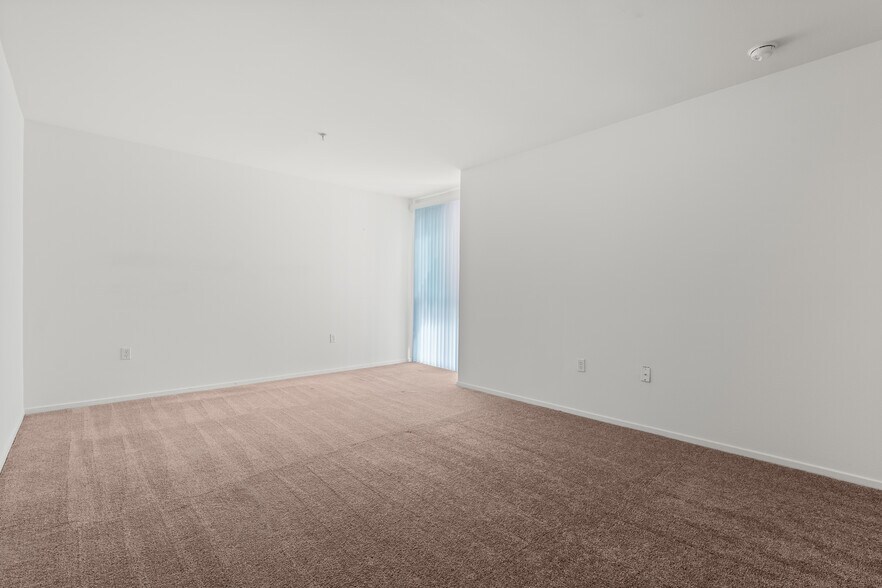 Building Photo - 267 S San Pedro St