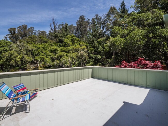 Building Photo - Resort-like Aptos Single Family House