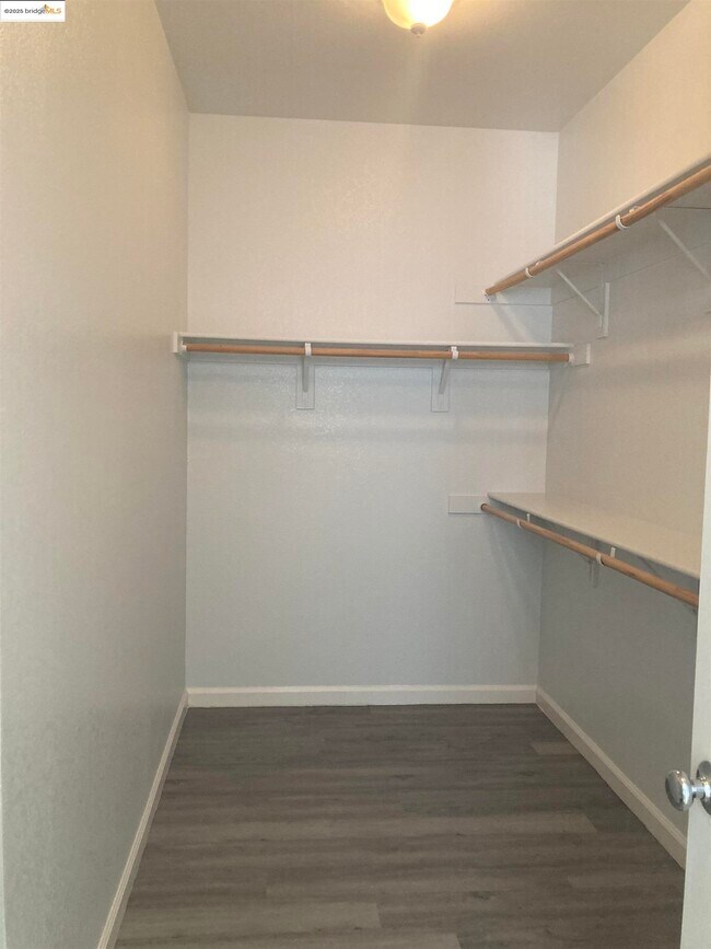 Building Photo - 10448 Almanor Cir