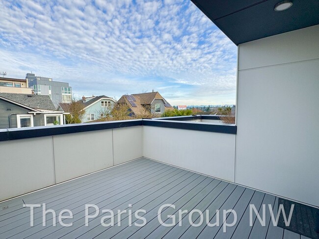 Building Photo - Gorgeous 2021 Fremont/Wallingford 3BR Overlooking Downtown, Mt Rainier & SLU, Garage w/EV Chgr, W...