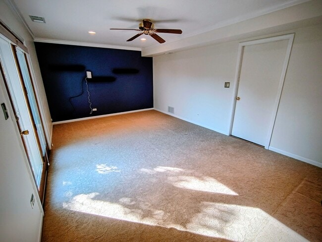 Building Photo - 1367 S Elizabeth St