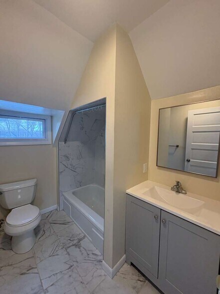 Building Photo - 1400 Ella T Grasso Blvd