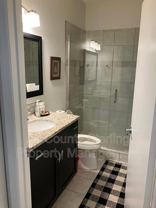 Building Photo - 4700 SW Archer Rd