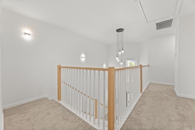 Building Photo - 256 Capetown Way