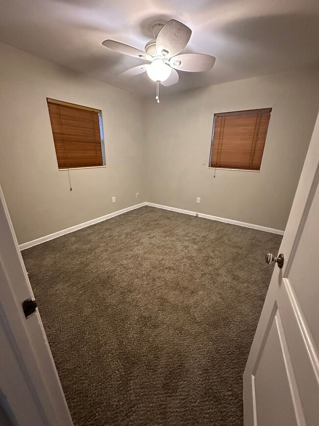 Building Photo - 4 bedroom, 2 bathroom house by TMH! Available now!