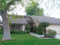 Building Photo - GATED COMMUNITY !!! MOVE IN SPECIAL!! $304...
