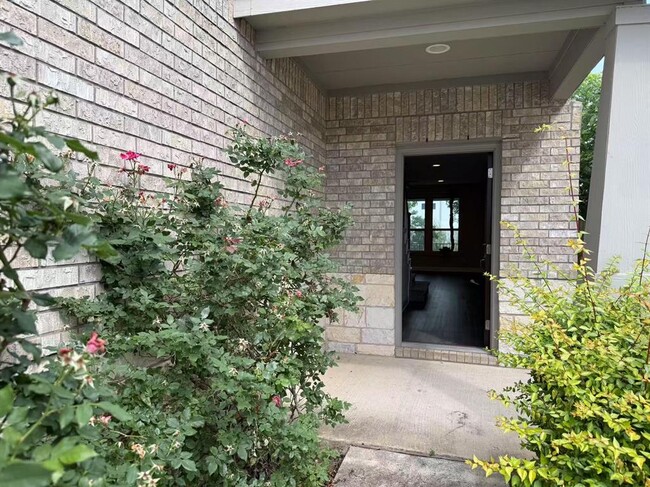 Building Photo - 16103 Windroot St