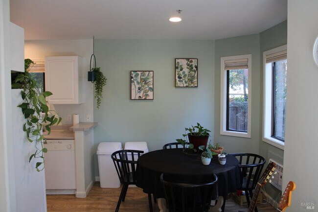 Building Photo - 4069 Alta Vista Ave