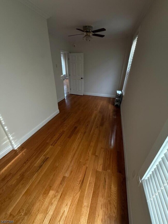 Building Photo - 28 Reid St