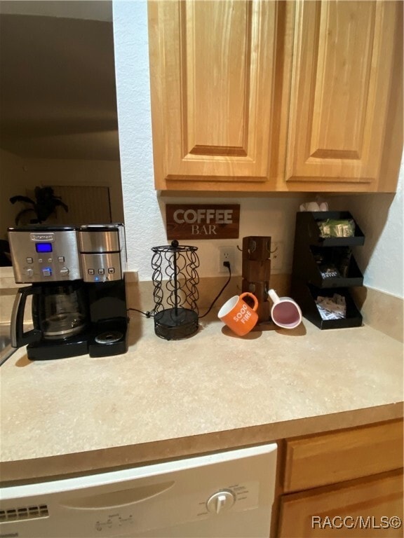 Building Photo - 2131 N Pinecone Ave