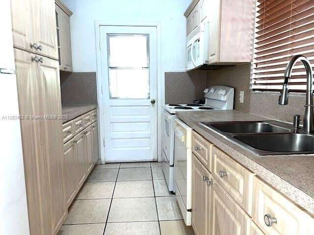 Building Photo - 500 SW 51st Ave