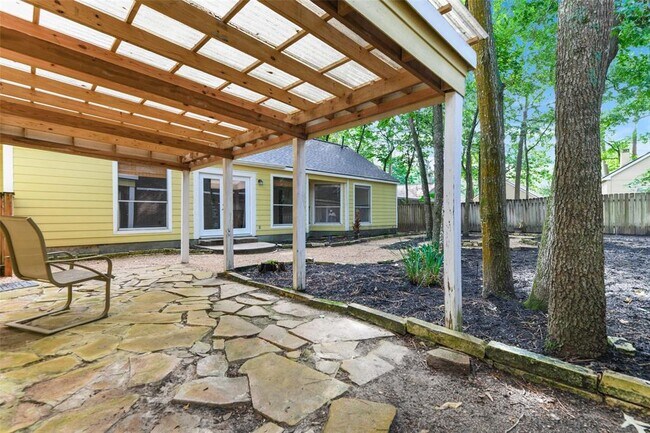 Building Photo - 15 Tulip Hill Ct