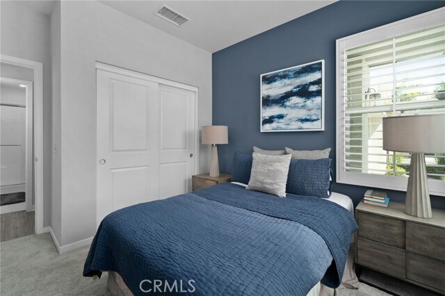 Building Photo - 2621 E Clara Ln