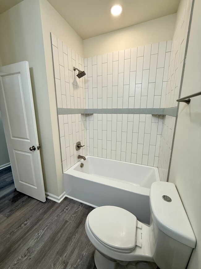 Building Photo - 1582 Hobbs Island Rd SE