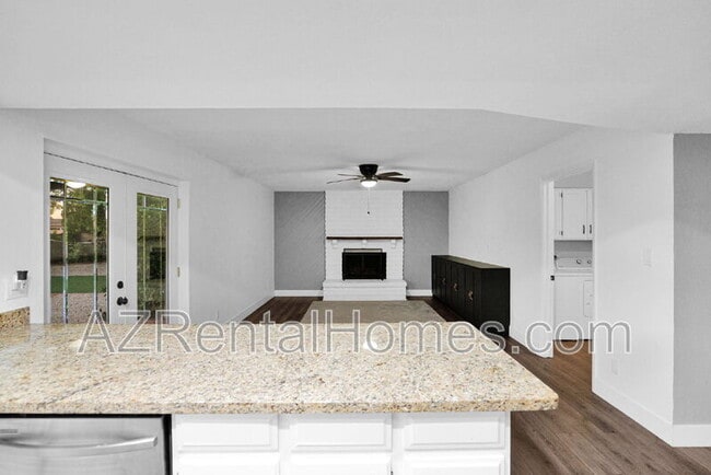 Building Photo - 2454 W Obispo Cir