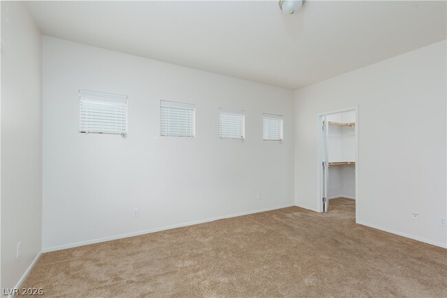 Building Photo - 2875 Rough Green St