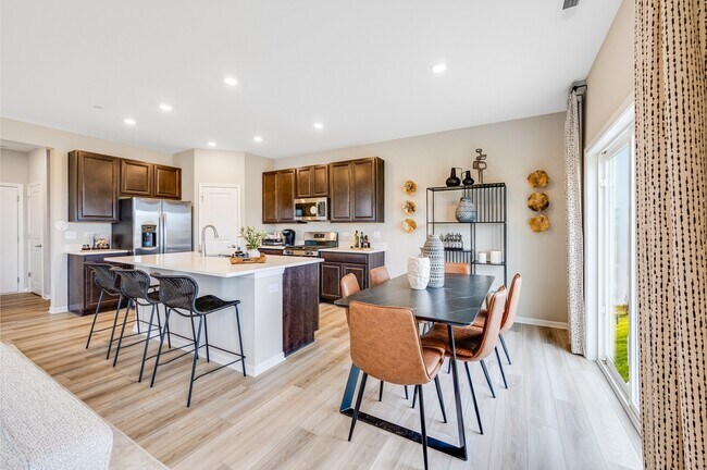 Building Photo - 1261 Glenmont St