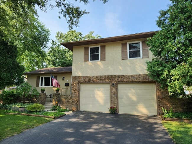 Building Photo - 316 Finstock Way