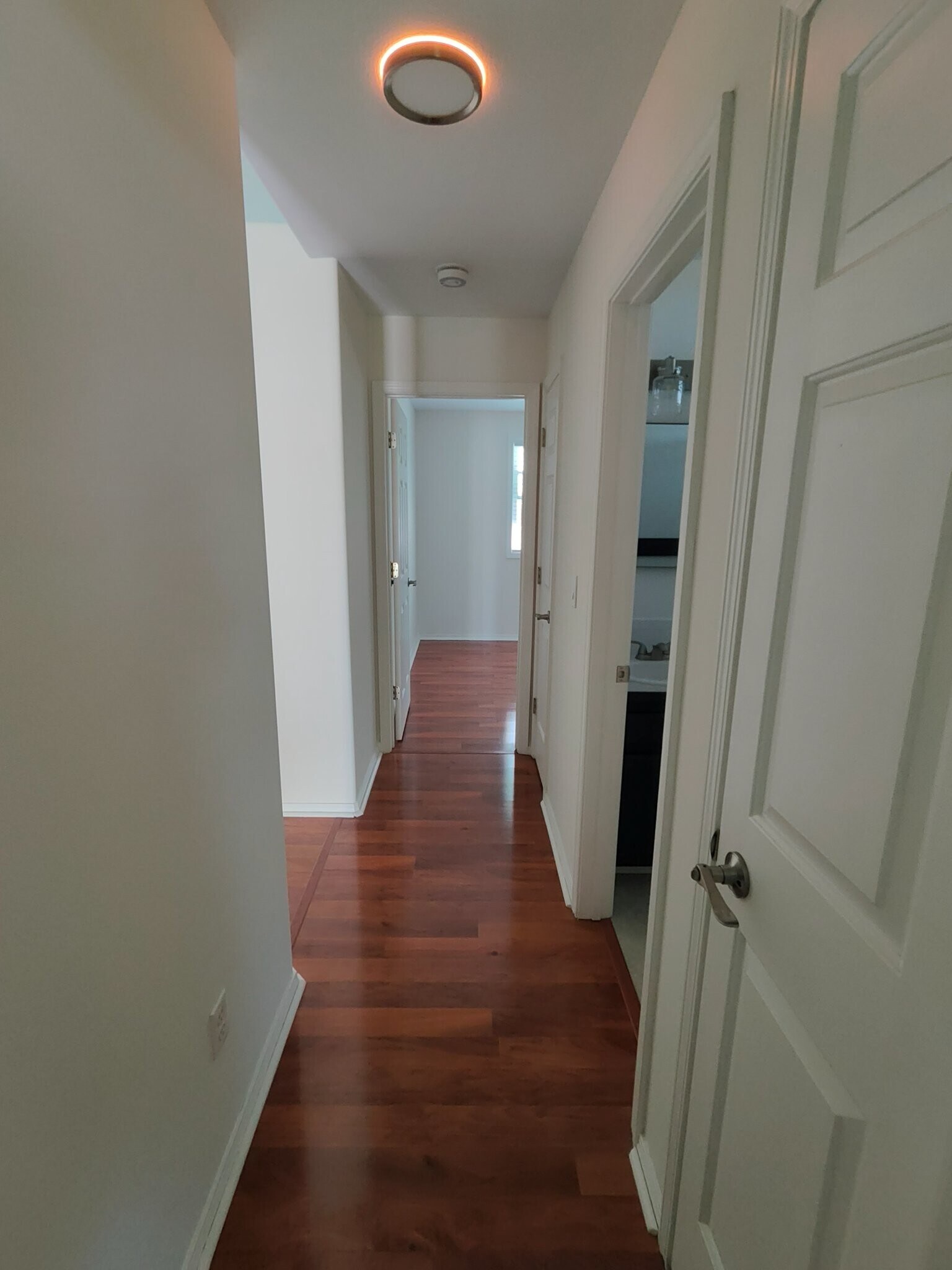 Building Photo - 955 Pheasant Ct