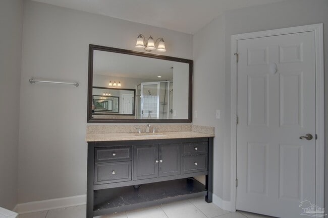 Building Photo - 3569 S Hampton Way