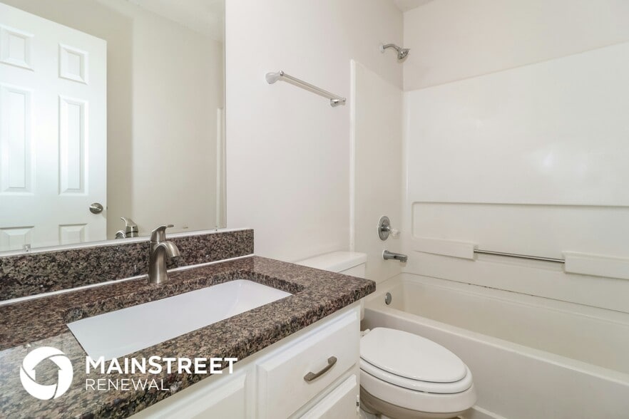 Building Photo - 6213 Magnolia Lakes Dr