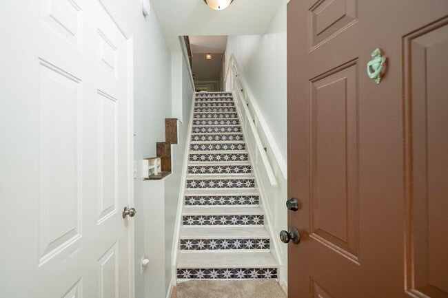 Building Photo - 1005 Bella Vista Blvd