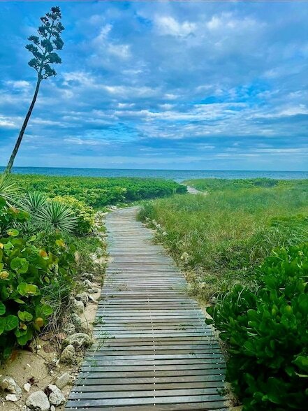 Building Photo - 1900 S Ocean Blvd