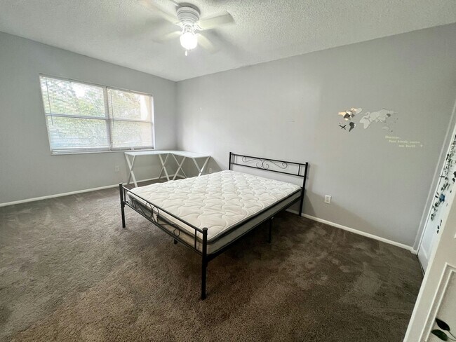 Building Photo - 4411 Shady Terrace Ln