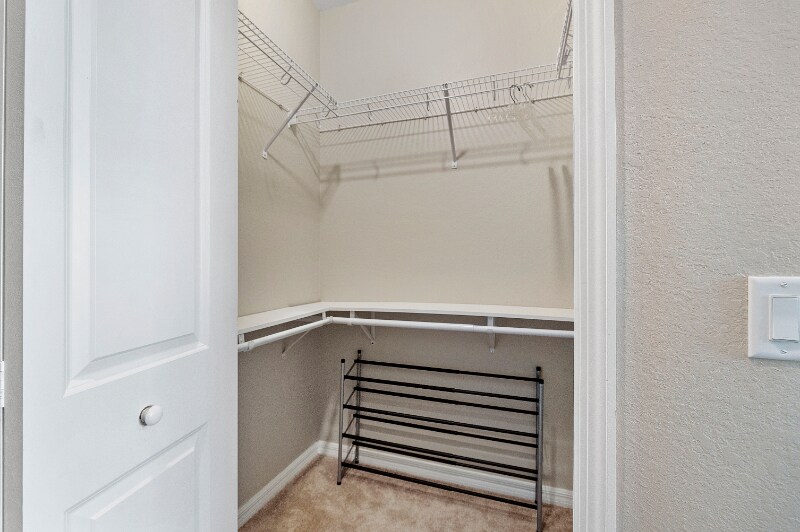 Building Photo - 14041 Heritage Landing Blvd