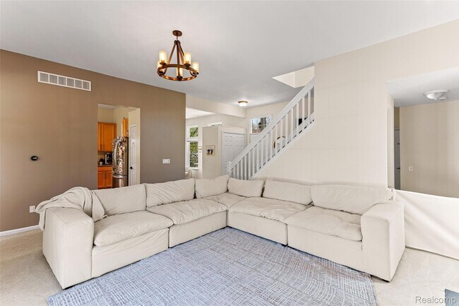 Building Photo - 1484 Chapleau Dr