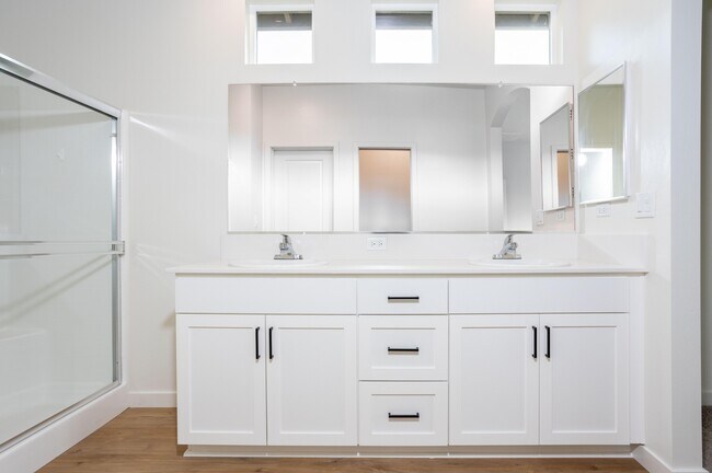 Building Photo - 911 Hartlepool Ave