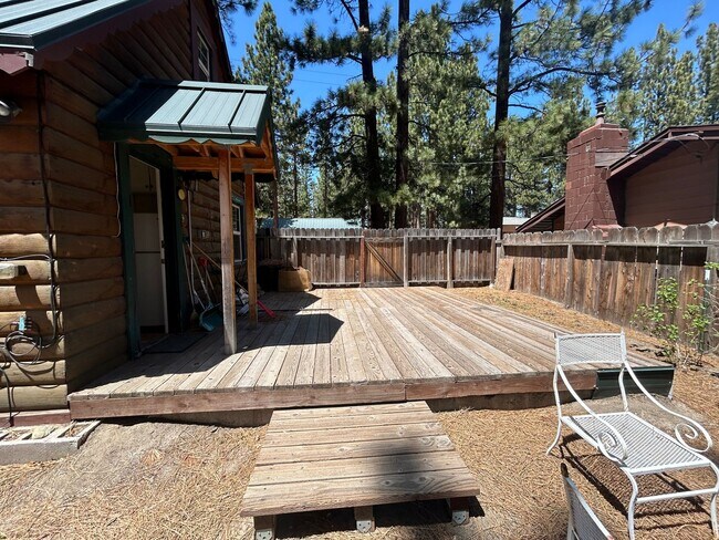 Building Photo - 3682 Alder Ave