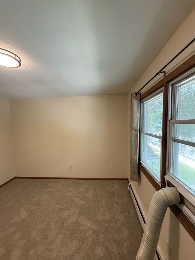 Building Photo - 946 Willow St