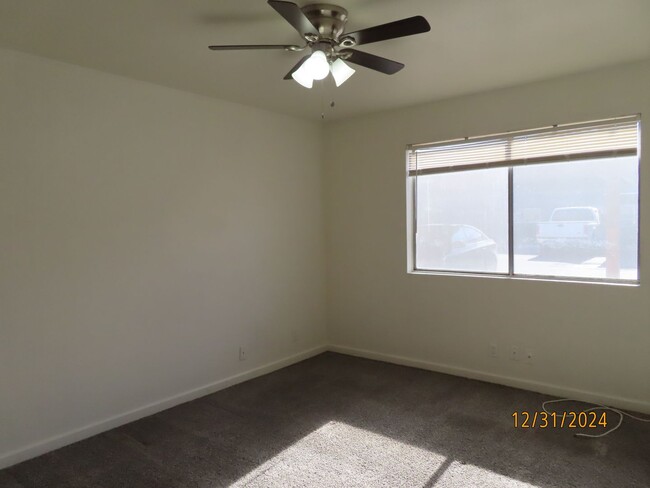 Building Photo - Beautiful 2 Bedroom 2 bath Condo