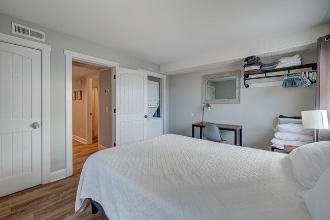 Building Photo - 4756 Seahawk Ct