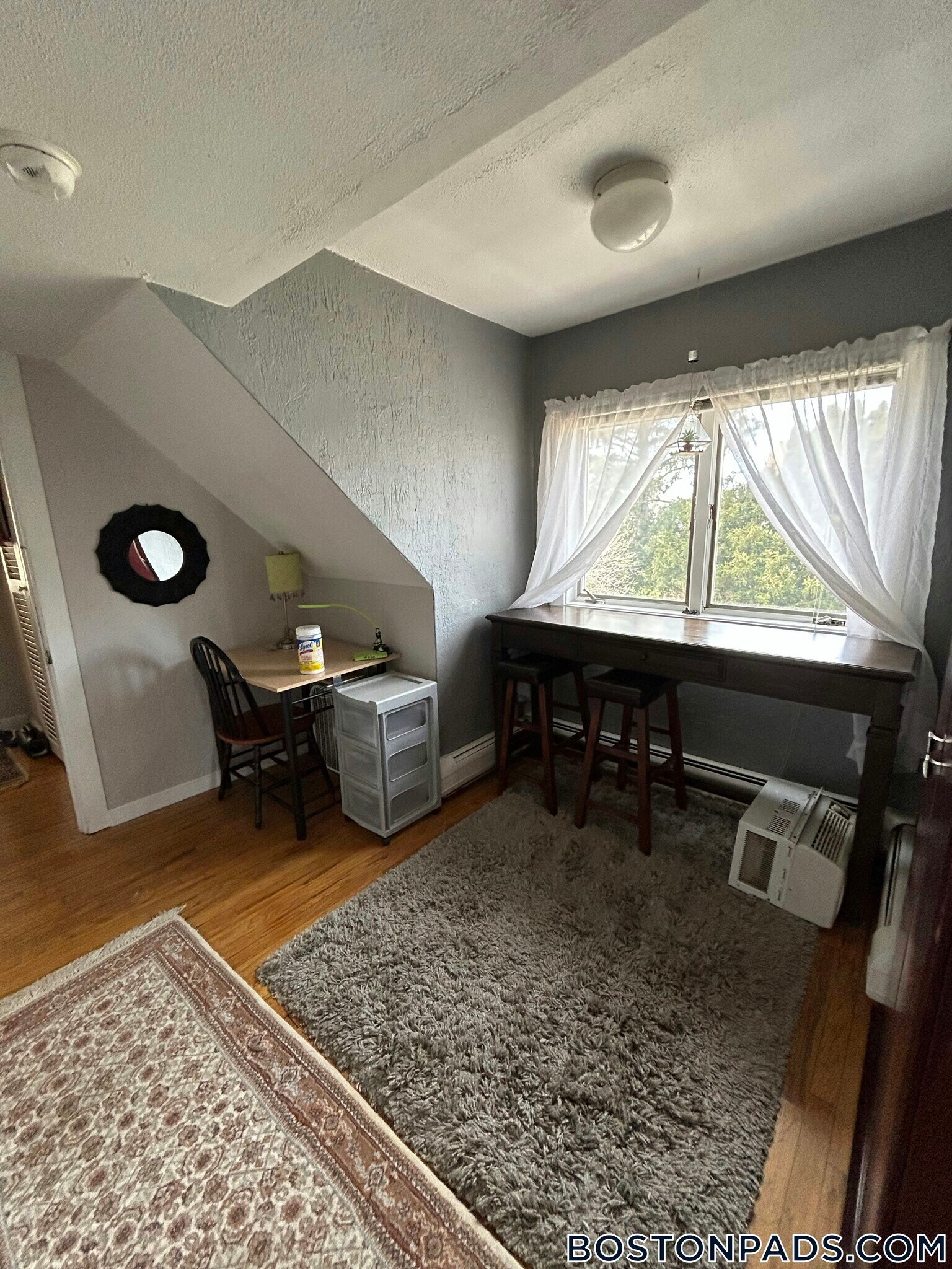 Building Photo - 370 Main St