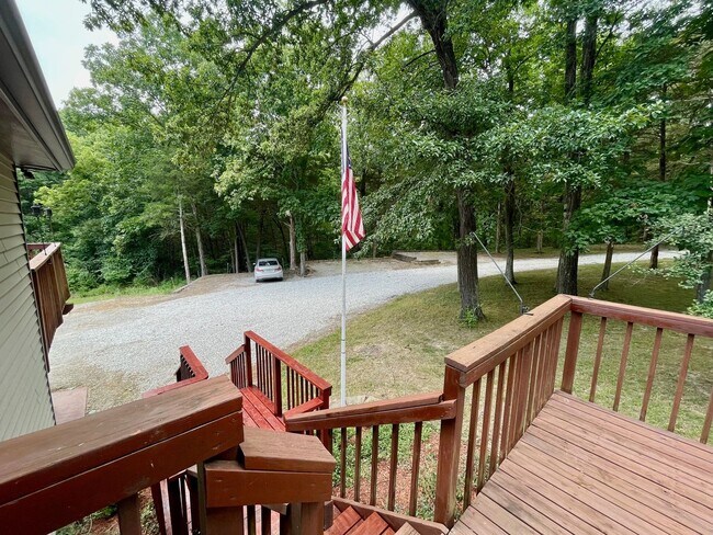 Building Photo - Unique 4 Bedroom Home on Dead-End Road w/ 6 Acres
