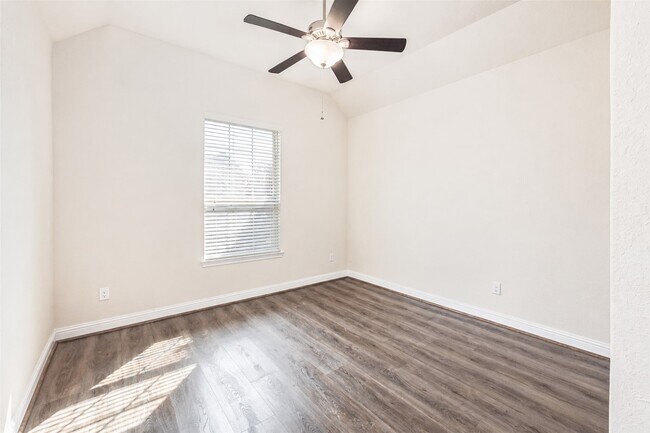 Building Photo - 1722 Dominion Heights Ln
