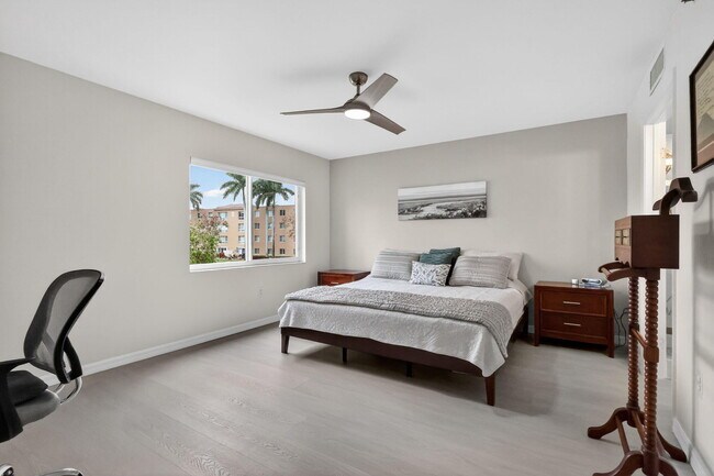 Building Photo - 12547 Imperial Isle Dr