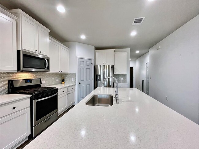 Building Photo - 11812 Offaly Dr