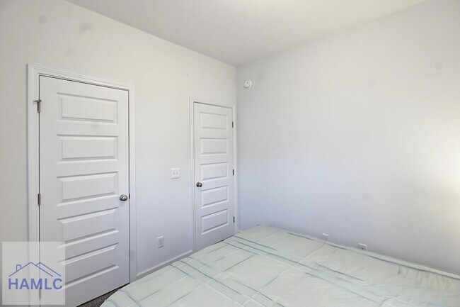 Building Photo - 163 Alcove Ct
