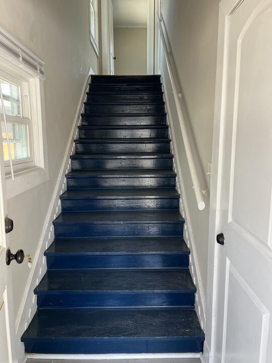 Building Photo - 327 Meridian Ave