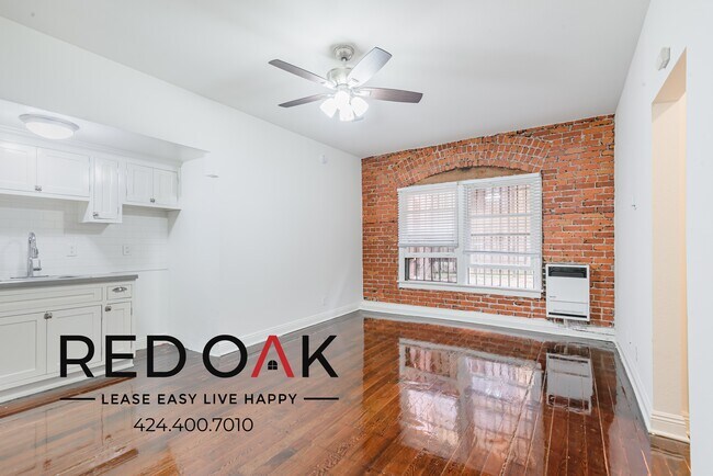 Building Photo - 326 Normandie Ave